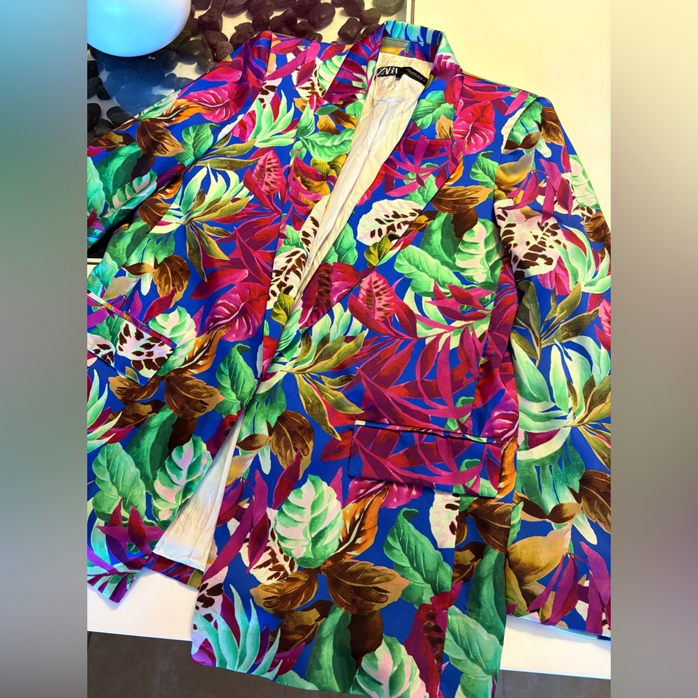 Zara Bright Tropical Leaf Print Blazer and Pants Set - Picture 3 of 16
